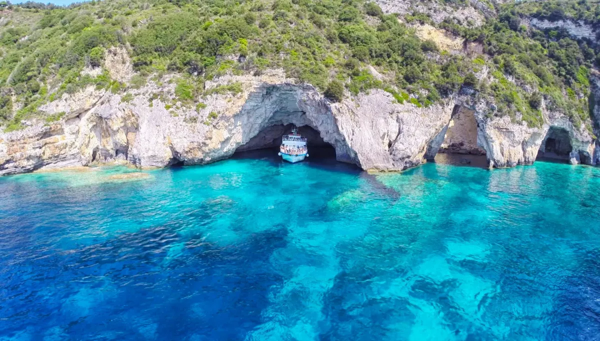 שייט למערות הכחולות, פקסוס ואנטיפקסוס - Paxos & Antipaxos Blue Caves Cruise